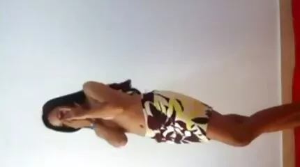المدلكة تغسل العميل في سكس ديوث عربي الحمام وتضاجع الرجل