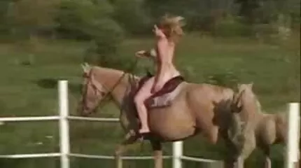 الديك الضخم بالكاد يلائم كس فتاة صغيرة سكس عربي سكس عربي سكس عربي سكس عربي سكس عربي وفي فمها.
