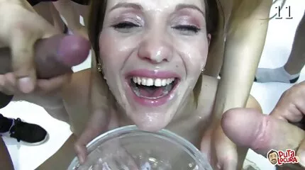 شقي الجمال يحصل سكس عربي بنات مراهقات لها الحمار يمسح