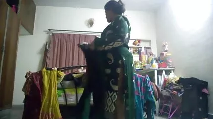 الرجل قرنية مارس الجنس و cummed في فتاة سكس عربي سريع الكثير من الحيوانات المنوية الأخوية