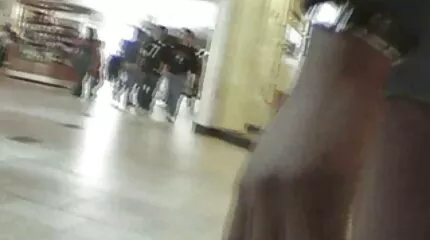رجل يرتدي الواقي الذكري يمارس الجنس مع ربلة الساق سكسى عربى