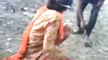 رجل يضرب شرج عاهرة مفلس بشدة احلى موقع سكس عربي ، وتشتكي.