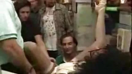 مجعد سكس عرب محارم الغجر مع كس مشعر سيكون لها ديك في المهبل.
