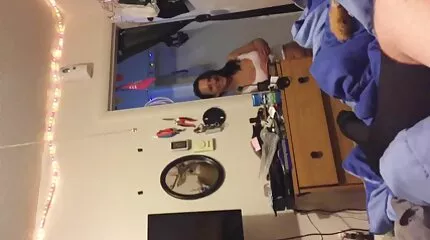 الكلبة المفضلة لدي تعطي رجلاً أسود مشاهدة افلام سكس عربي في المؤخرة