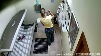 قام الزوج عربي سكس عربي سكس عربي سكس عربي والزوجة الناضجة بعمل إباحي مع عاهرة روسية شابة.