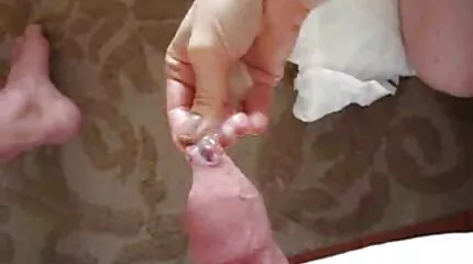 العربدة مع فتاة يتم سحبها من قبل العديد من سكس عربي جميل الرجال و cums