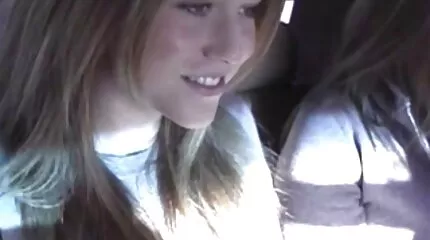 في الشخص الأول ، يضع الفتاة على قضيبه ، احلى افلام سكس عربي فتأوه.