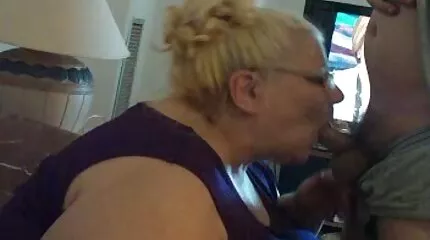 جسد الأنثى العاري الجميل انتهى بعنف سكس عربي بلدي