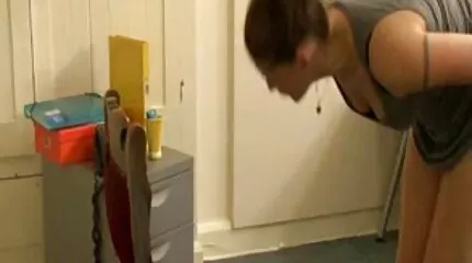 شقراء جميلة توسع بوسها أثناء الكذب سيكس مترجم عربي منفردا الاستمناء