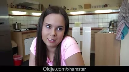 الكثير من السائل المنوي على سكس حديث عربي وجه امرأة ذات شعر مصبوغ ، Bukkake fucking.
