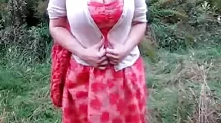 الجمال الشاب سيستمتع بممارسة الجنس مع رجل في السرير سكس حوامل عرب