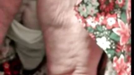 تم القبض على لص شاب سكس عربي طيازي وإجباره على الدفع بعرق غير محلوق