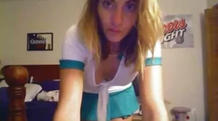 أوليفيا هي وقحة حقيقية وتحب أن تمارس افلام سكس عربى مترجم الجنس في جميع الثقوب